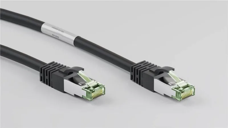 CAT8.1 S/FTP PIMF LSZH 0.5M - Netwerkkabel - Computerkabel - Kabel by LogiLink in Black – product photo