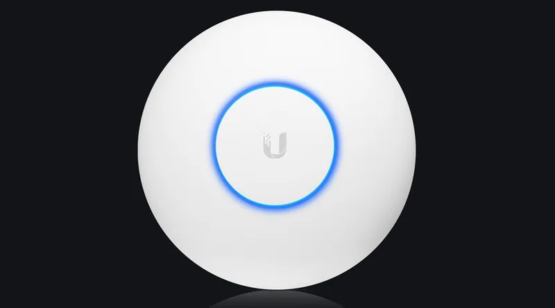 XG - Access Point - WIFi repeater - WiFi 5 - 450 Mbps von Ubiquiti in Weiß – Produktfoto